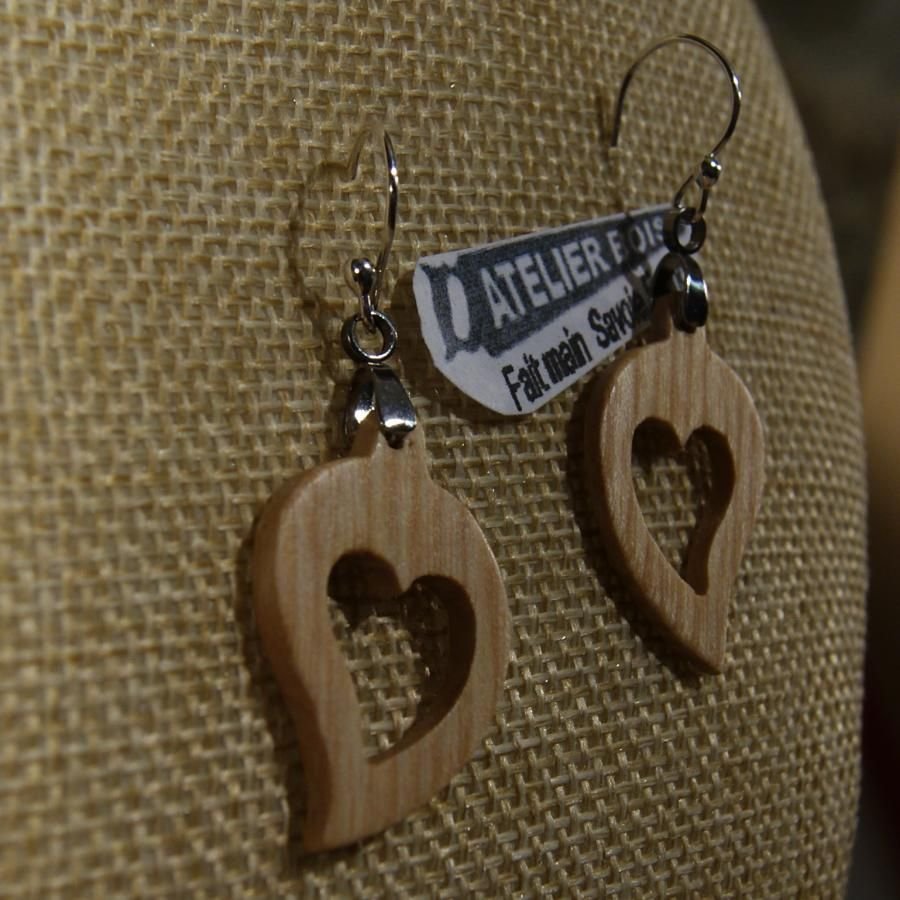 orecchini cuore frassino cerato, matrimonio in legno, San Valentino, fatti a mano