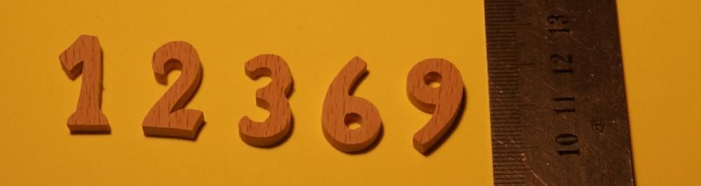 Numeri in legno 1,2,3,6,9 altezza 2 cm, spessore 3 mm, in legno di faggio per orologi