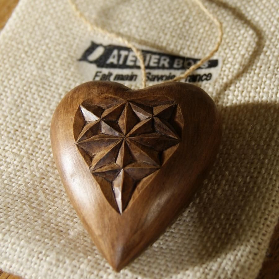 cuore intagliato in legno di tiglio, regalo di San Valentino, matrimonio in legno, intagliato a mano