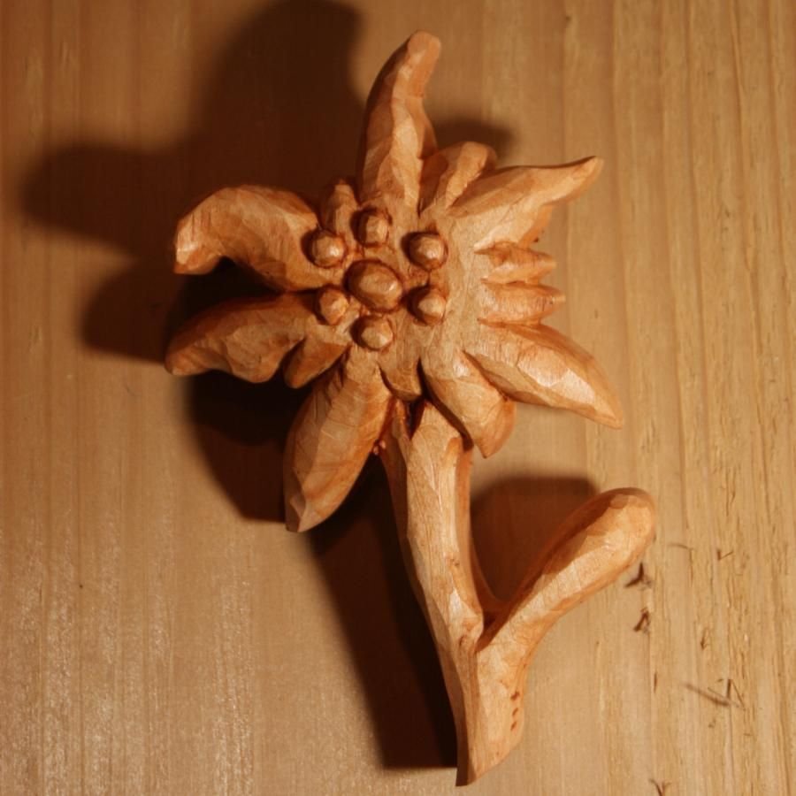 Stella alpina in legno, intagliata e cerata a mano in ciliegio, decorazione chalet, tiglio