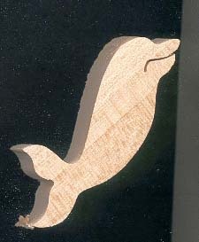 Figurina di delfino in legno modello piccolo