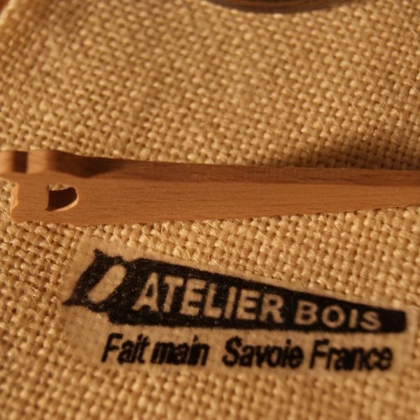 Miniatura di sega in legno massiccio di faggio, spessore 3 mm, decorata con un ceppo natalizio