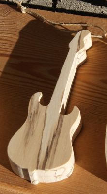 Chitarra elettrica di 15 cm in legno di betulla da appendere all'albero