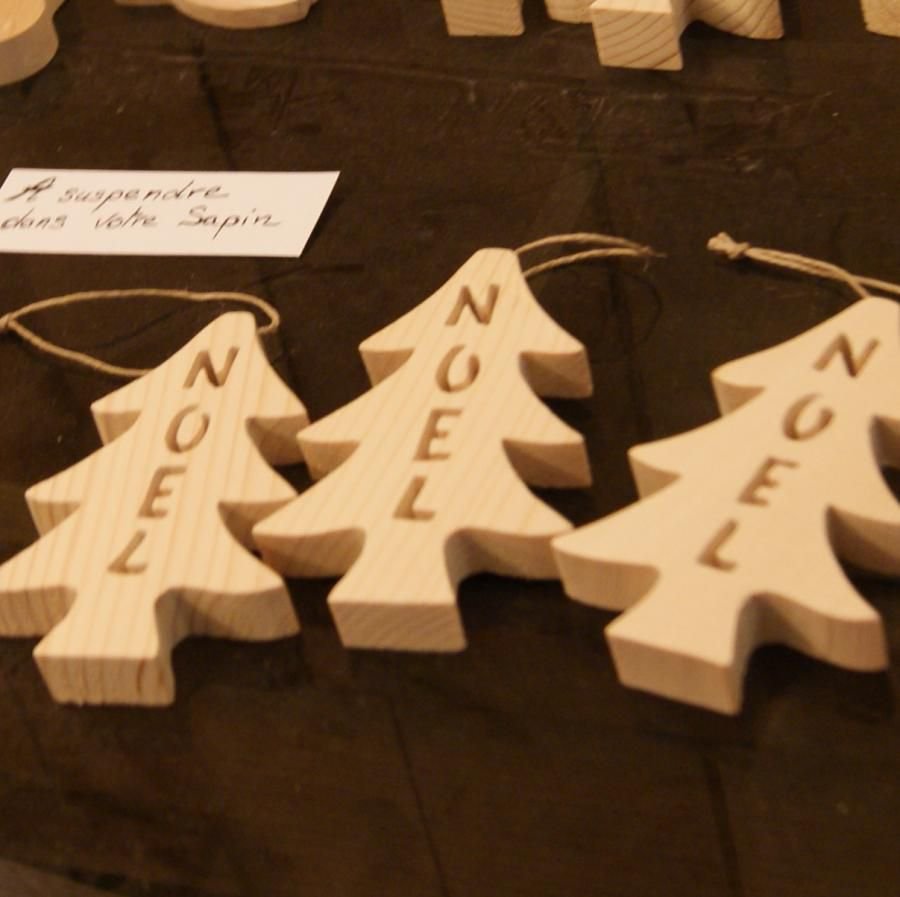 Palla dell'albero di Natale in legno da 12 cm