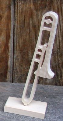 trombone montato su una base di legno, decorazione musicale, fatto a mano, regalo per trombonisti