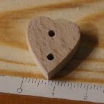 Pulsante a cuore 15 mm in legno massiccio fatto a mano