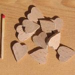 10 cuori in miniatura da attaccare e decorare in legno massiccio, abbellimento artigianale per scrapbooking