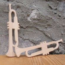 Figurina di tromba in acero massiccio da 3 mm, intagliata a mano, miniatura decorativa, abbellimento per scrapbooking musicale