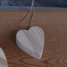 Piccolo cuore in legno di betulla da appendere a San Valentino